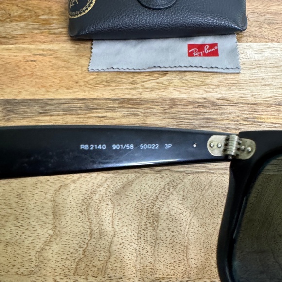 Ray-Ban POLARIZED Original Wayfarer Classic Sunglasses - Picture 3 of 5